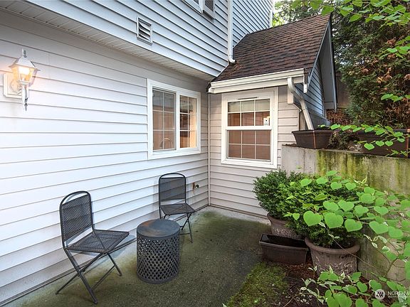 2nd image of 8545 166th Avenue NE #C117