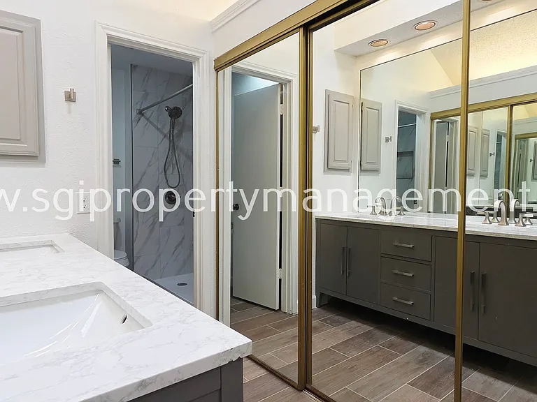 2408 Centaurus Dr — Photo 12