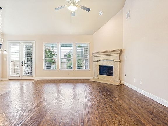 5th image of 433 Havenwood Ln