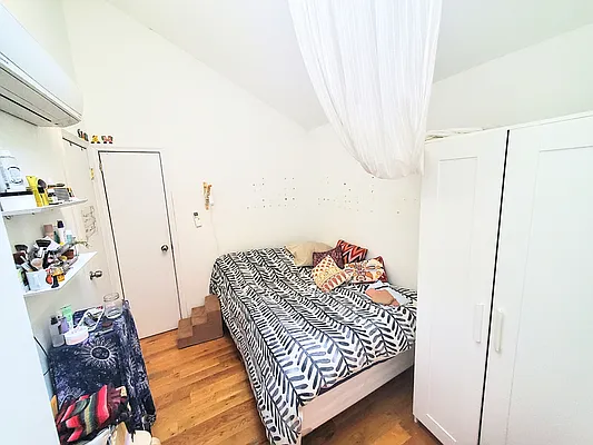 Rented by Bright Villas LLC | media 11