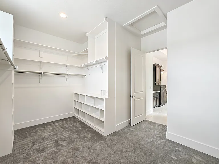 18401 Monrovia St — Photo 38