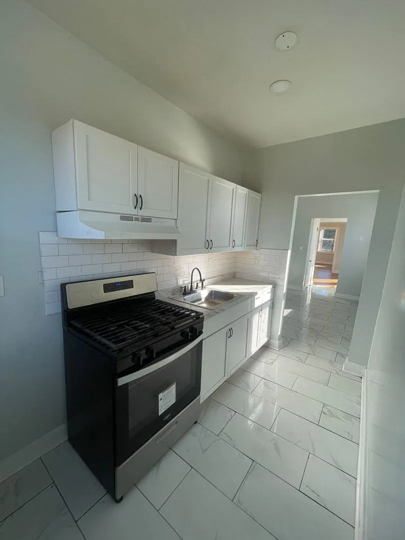 648 - 650 Ferry Street — Photo 1