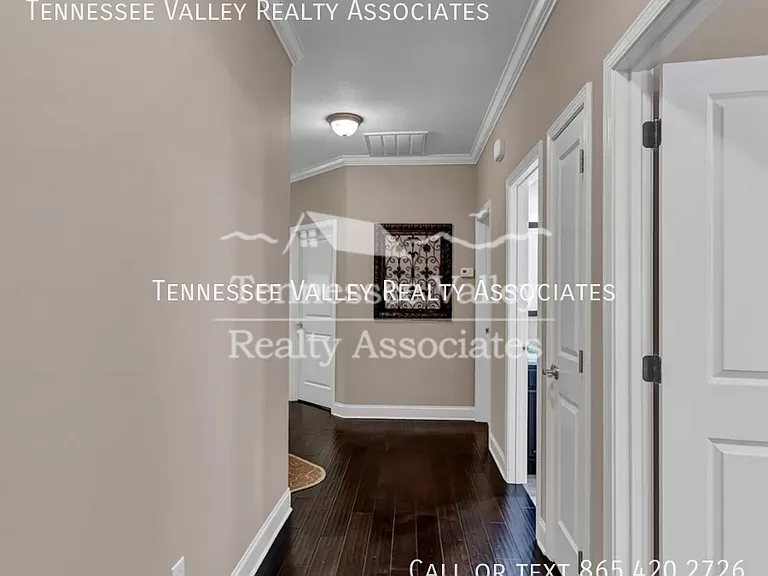 7013 Pemmbrooke Shire Ln — Photo 2