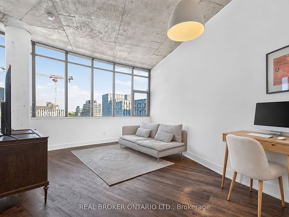 2nd image of 90 Trinity St #803