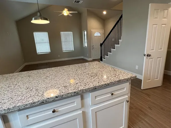 9718 Pelsey, Houston, TX 77029