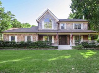 260 N Country Rd, Wading river, NY 11792