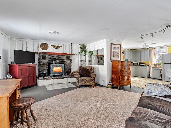 5th image of 4020 North Fayston Road
