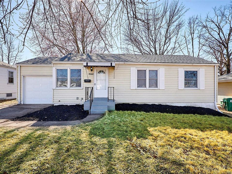1st image of 1522 Comet Dr