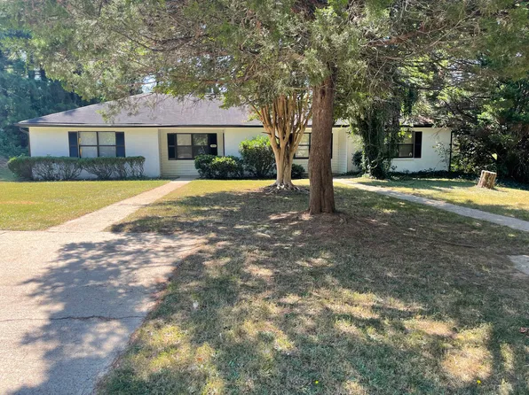 3254 Sarah Lou Dr, Snellville, GA 30078