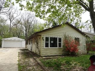 95 Birch St, Carpentersville, IL