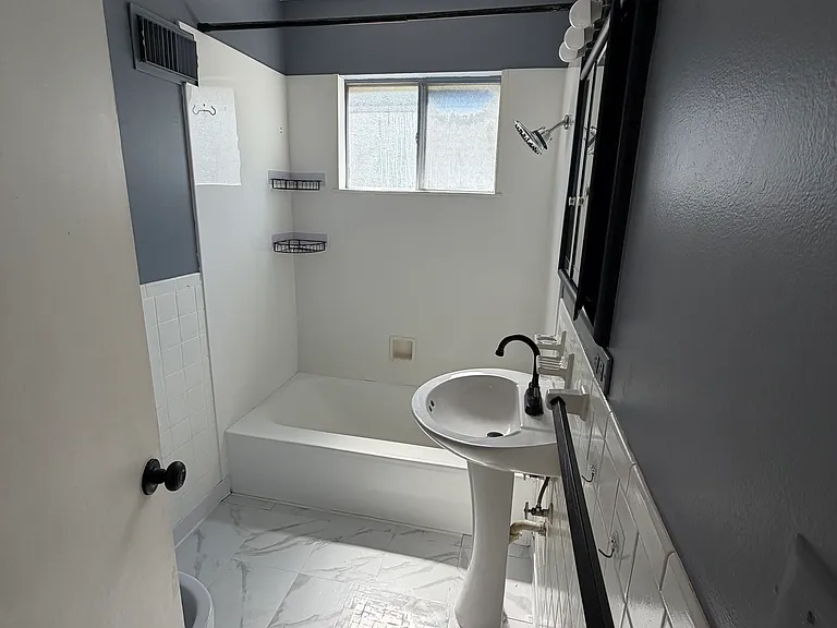 7909 Grandview St — Photo 22
