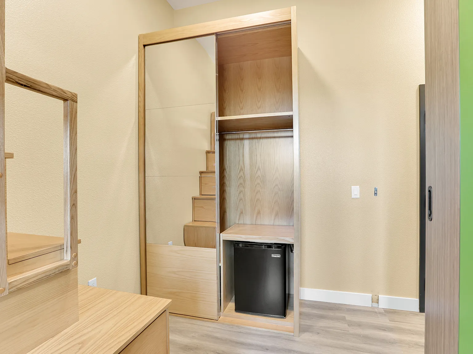Private Room in 2 Bed 1 Bath Apartment. — Photo 3
