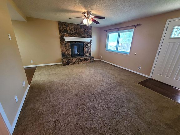 3rd image of 1204 Skinner Dr