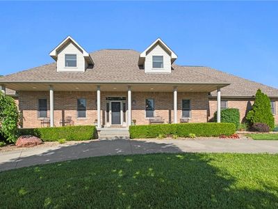 9808 Bur Oak Cir, De Soto, KS, 66018