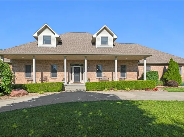 9808 Bur Oak Cir, De Soto, KS 66018