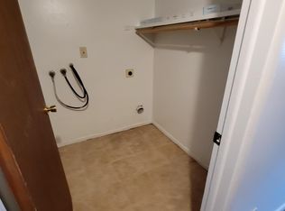 2424 Pattison Ave APT B, Cheyenne, WY 82009