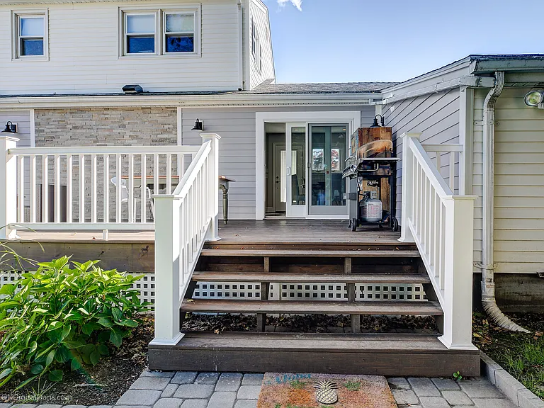 18 Sylvan Ter — Photo 44