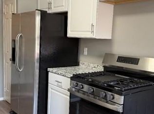 324 Sharon Garden Ct, Woodbridge, NJ 07095