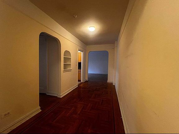 5th image of 64-48 Booth St #22
