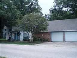 2nd image of 208 N Durant St