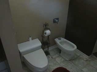 4001 Ecuador Dr, Pasadena, TX 77504