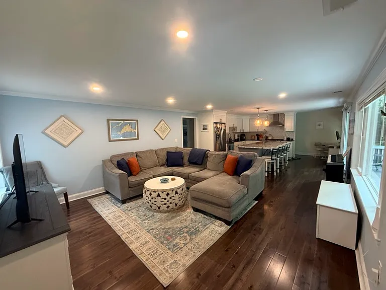 533 Summer Ave #2 — Photo 5
