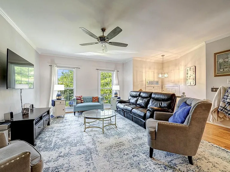 4113 Meadow Field Ct — Photo 3
