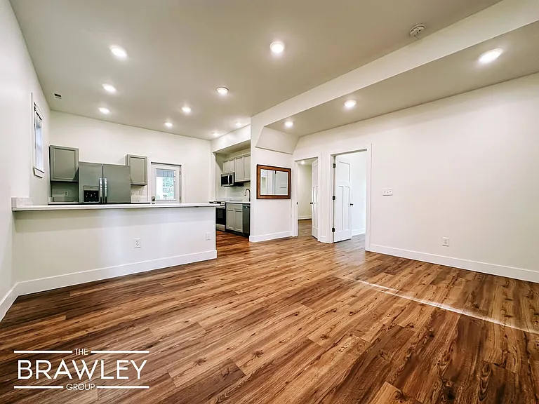 509 N Washington St — Photo 6