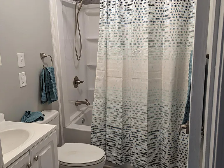 918 Gertrude Ave — Photo 24