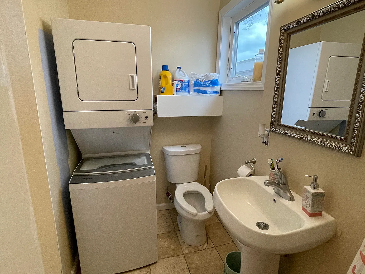 3 bed, 739 sqft, $2,100 — Photo 4