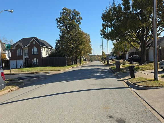 5th image of 812 Bluebonnet Dr