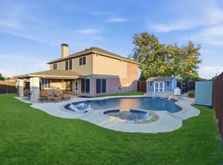 1004 Cedar Ridge Ln, Burleson, TX 76028
