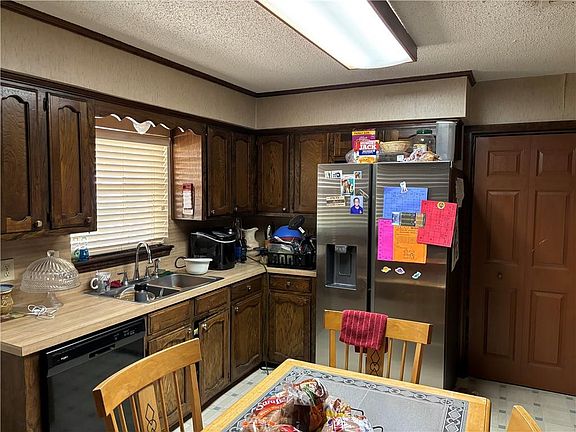 3rd image of 9422 Banway Dr