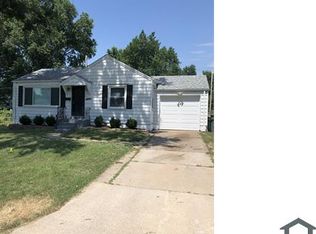 1127 Ashford Dr, Saint Louis, MO 63137