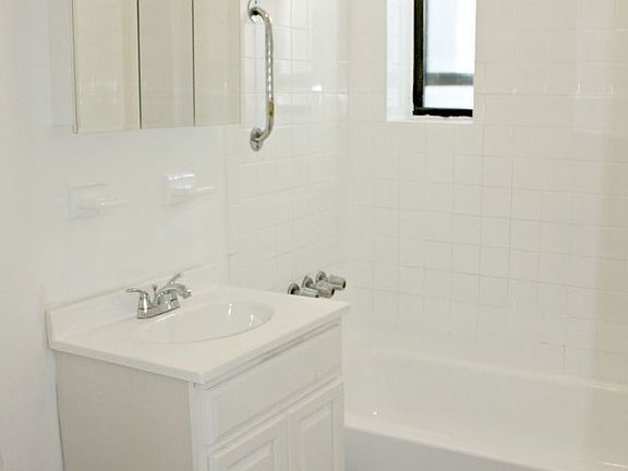 5th image of 699 Ocean Ave #Eh