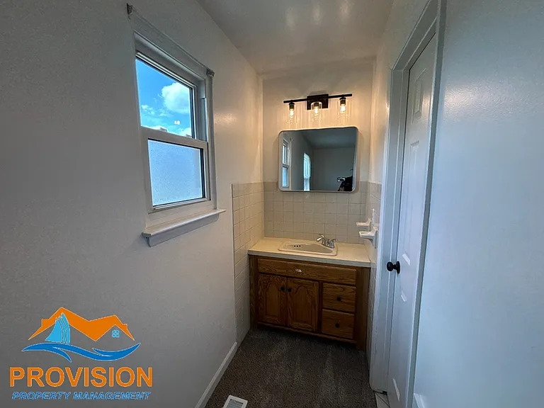 463 Longtowne Ct — Photo 16