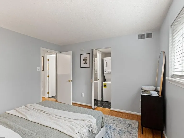 122 N Bedford St #A — Photo 7