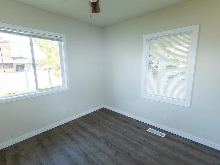 1116 Highland Dr — Photo 1