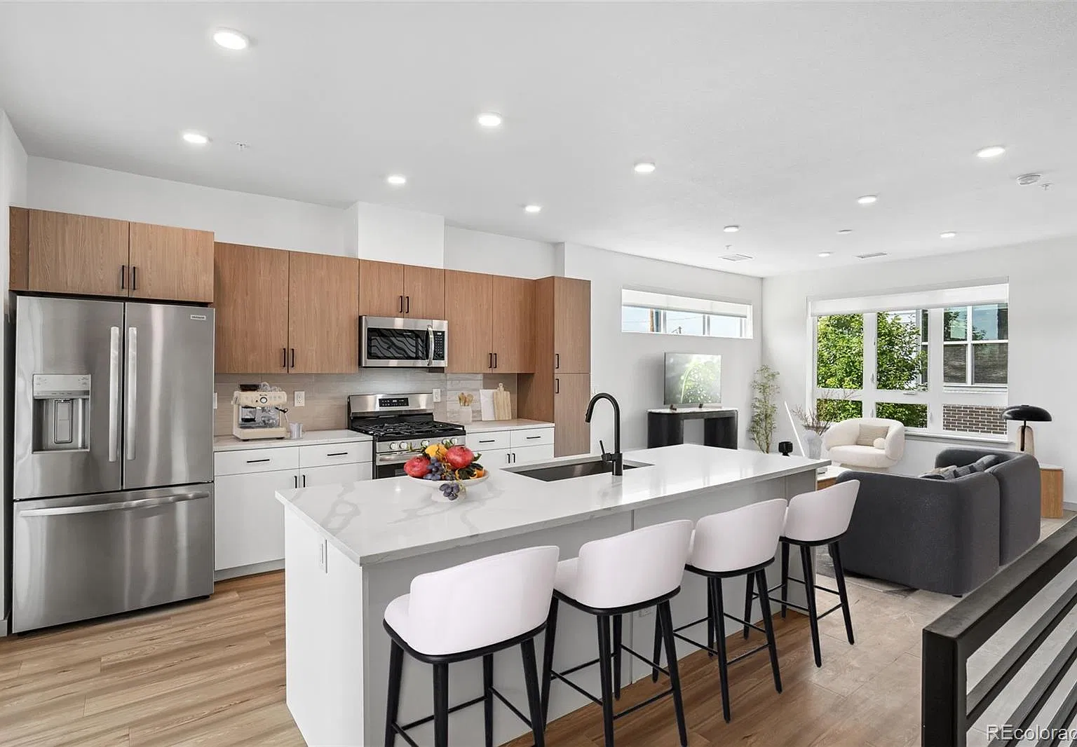 4103 E Wesley Ave — Photo 1