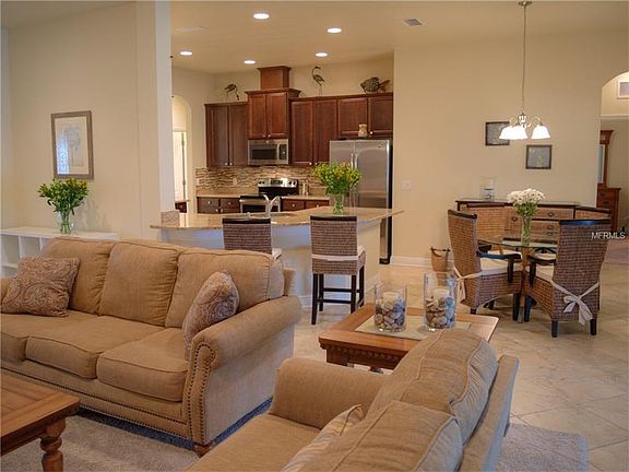 5th image of 2811 Colewood Ln