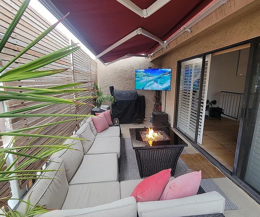 outdoor deck with rectractable remote control awning