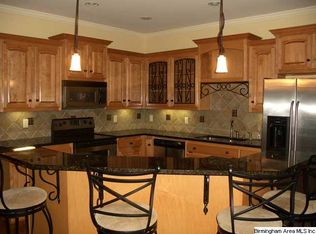 7212 Cloverleaf Ln, Helena, AL 35022