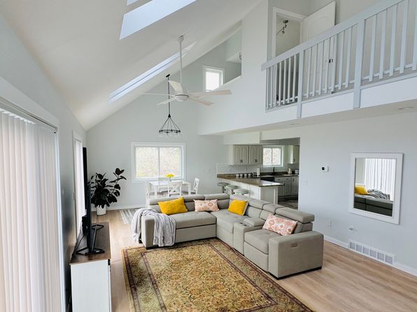 (undisclosed Address), Baldwinsville, NY 13027