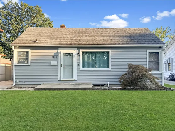 3317 Richmond Ave, Mattoon, IL 61938