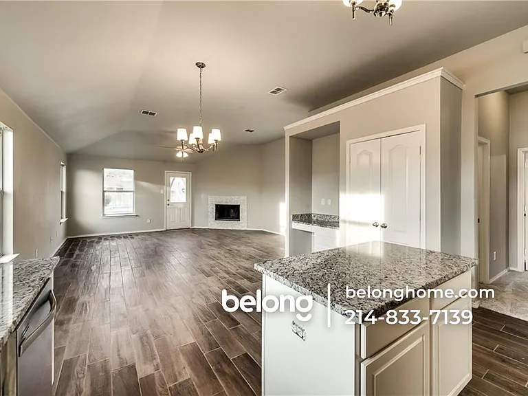 901 Plumeria Dr — Photo 15