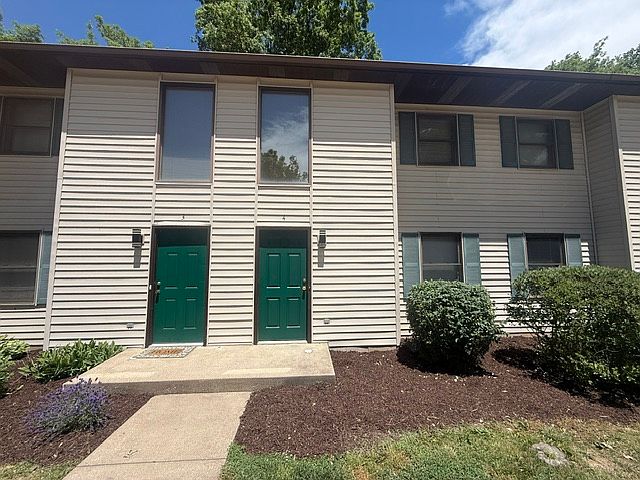 1st image of 959 N Huntington St Unit 4