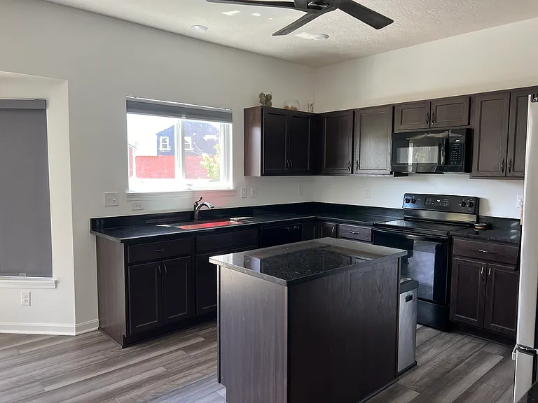 1798 Autumn Maple Dr — Photo 7