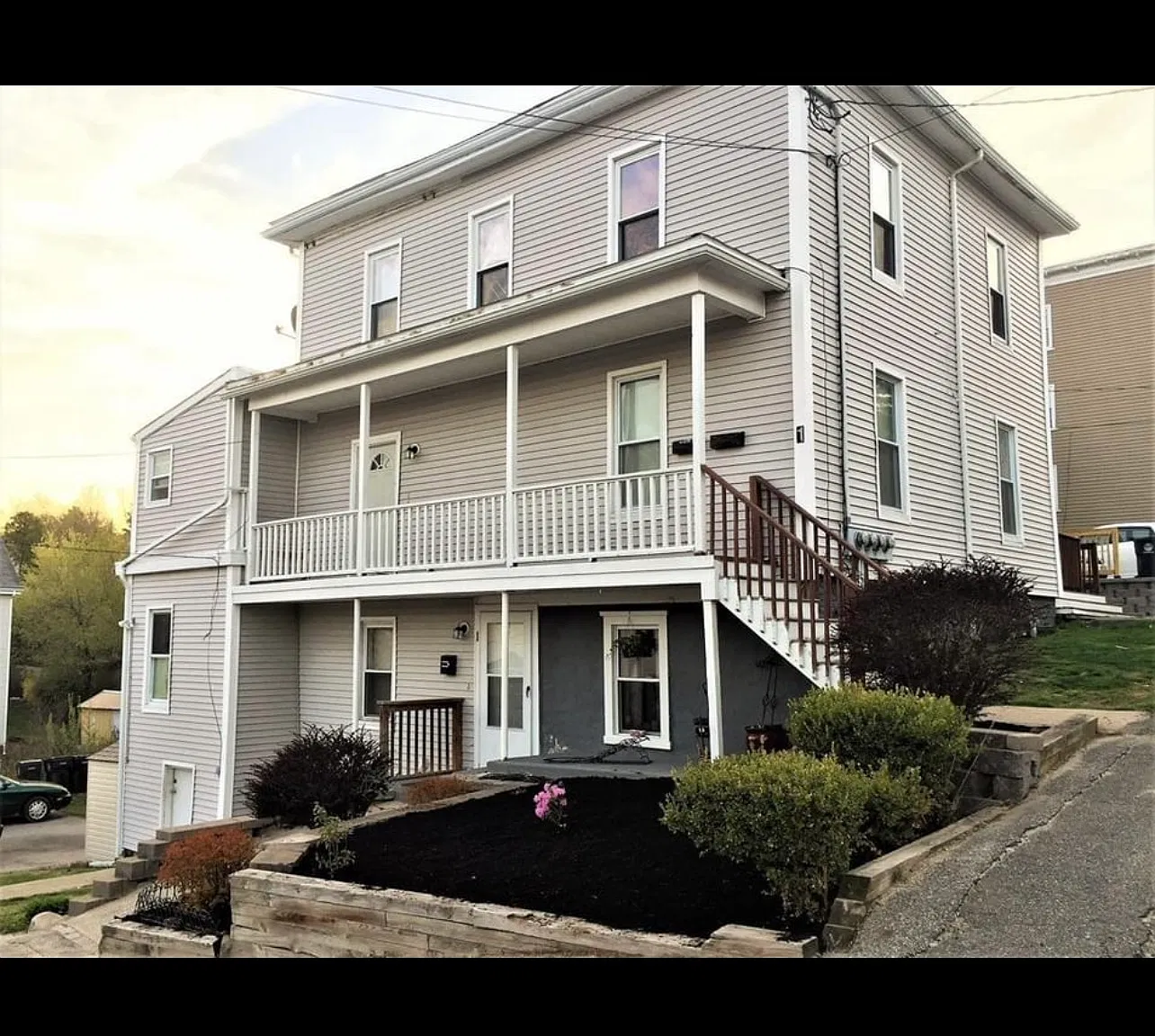 2 bed, $2,400 — Photo 1