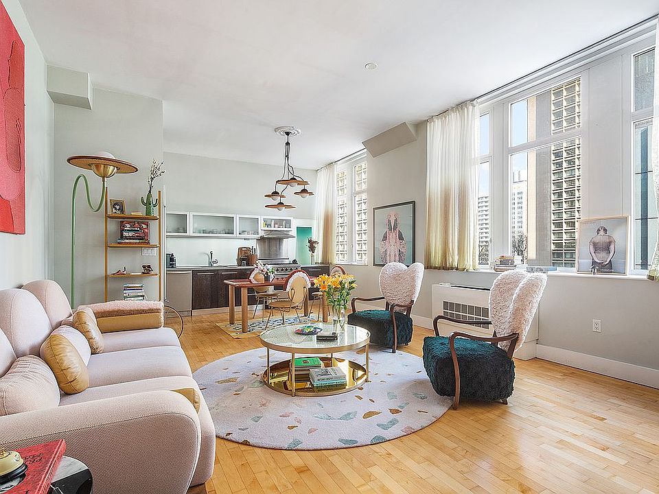 1st image of 25 W Houston St APT 4E