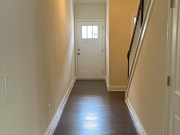 3rd image of 414 Delancy Dr